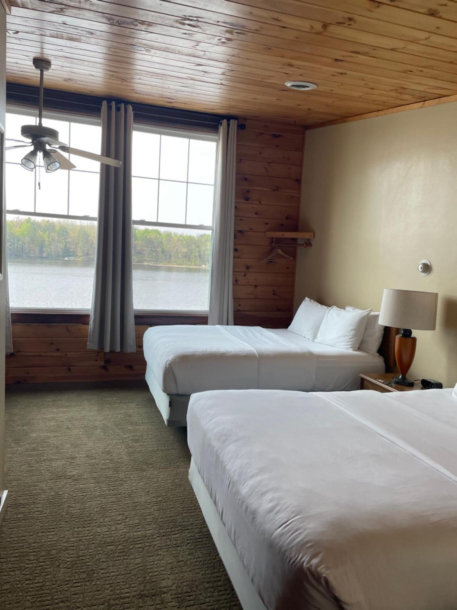 Hanging Horn Lakeside Resort Moose Lake المظهر الخارجي الصورة