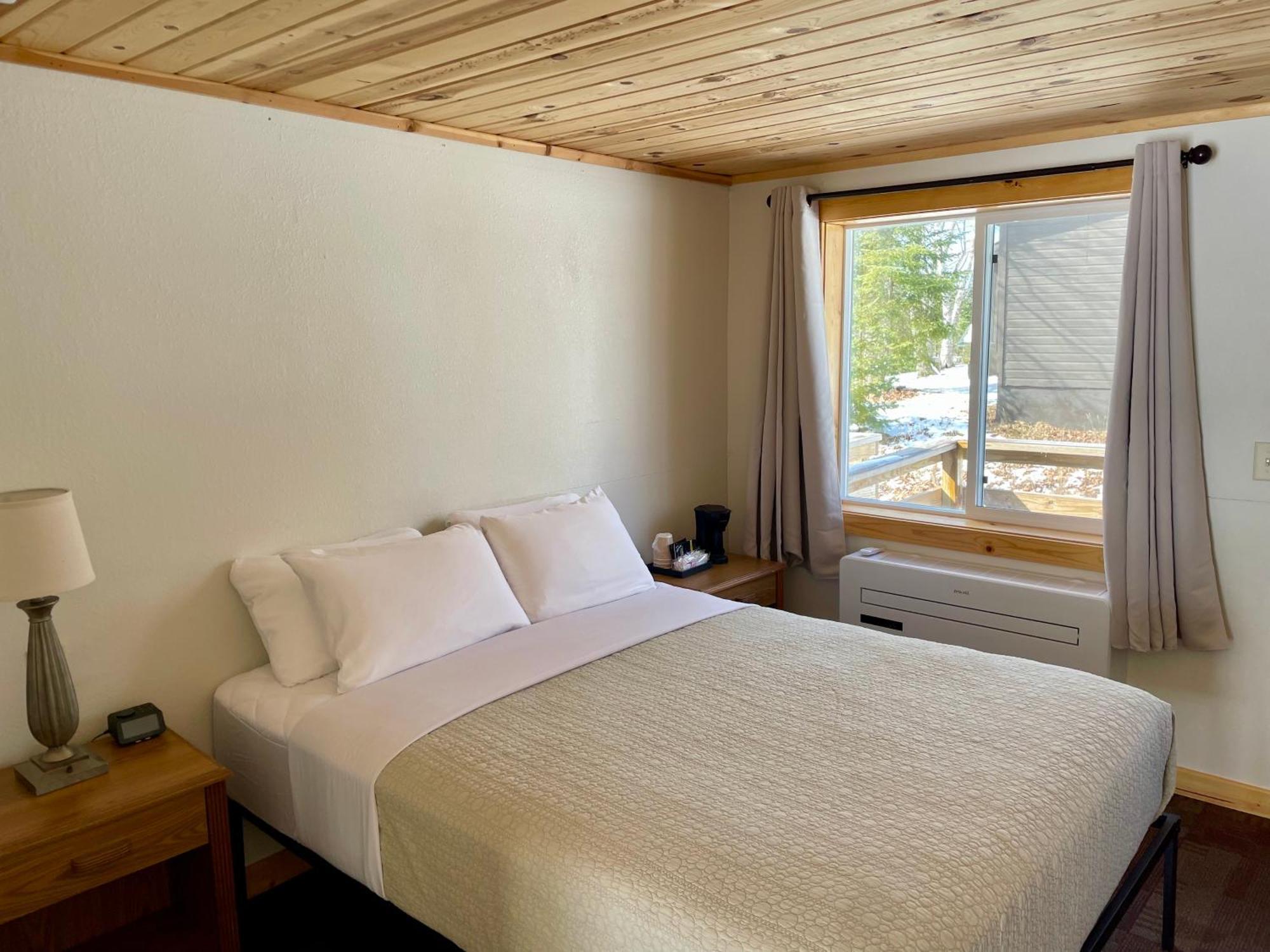 Hanging Horn Lakeside Resort Moose Lake المظهر الخارجي الصورة