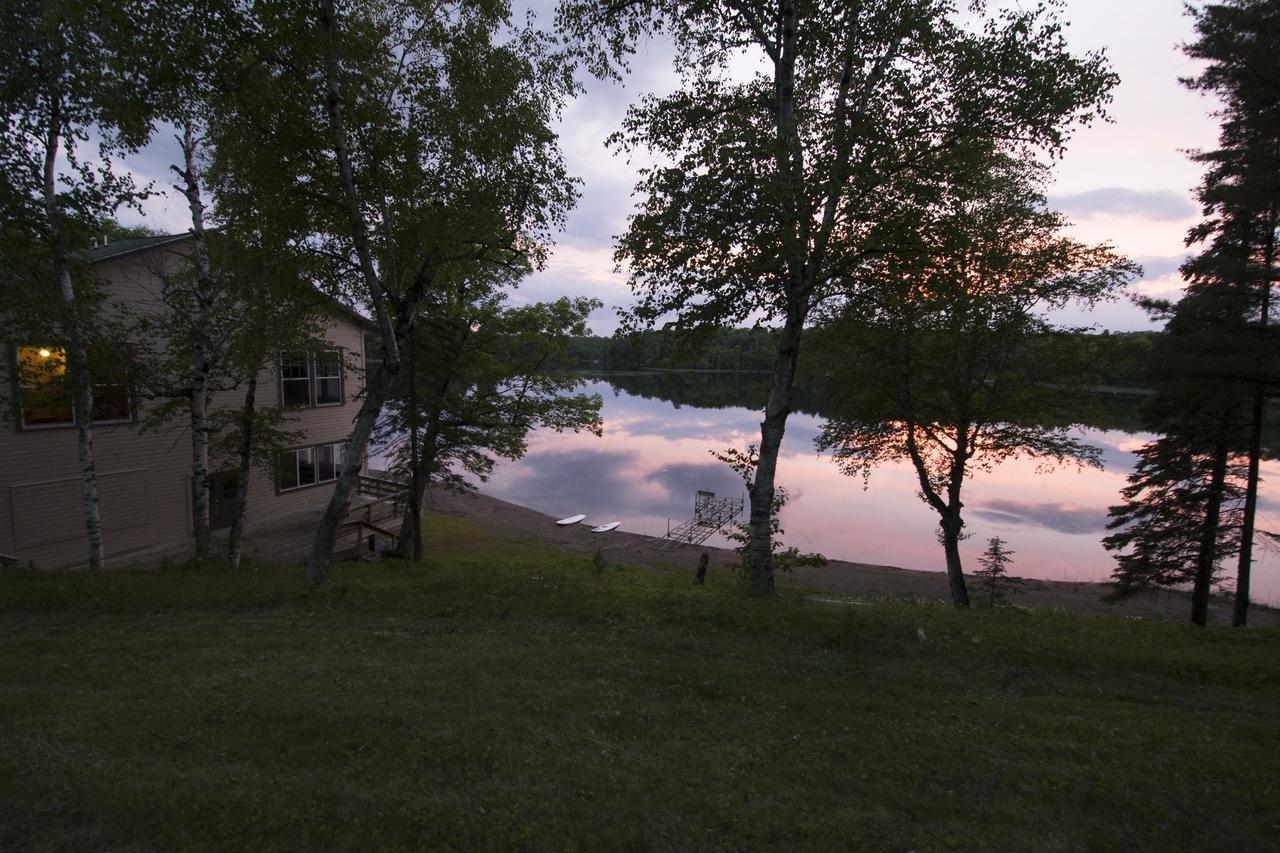 Hanging Horn Lakeside Resort Moose Lake المظهر الخارجي الصورة